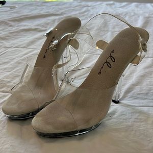 Like New - Womens Clear Strappy Pump
